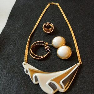 Vintage White & Gold Tone Metal Necklace 3 Pairs Earrings Granny Chic